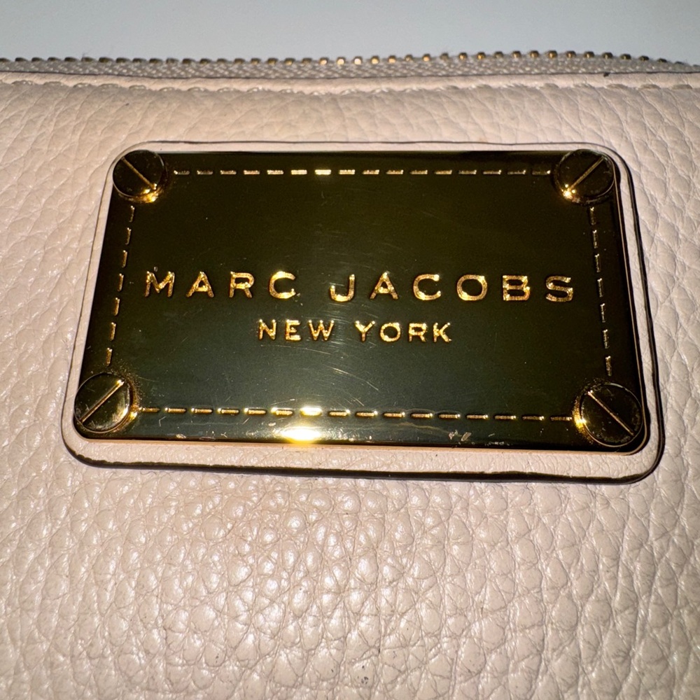 Marc Jacobs Taupe Wristlet Wallet - Picture 2 of 10
